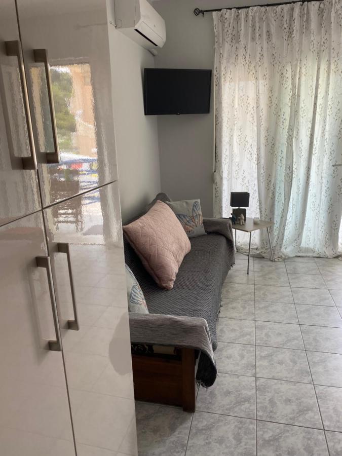Small Beauty Studio Kavala Exterior foto